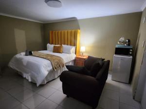 Ogans guest villa 20 Johan Meyer St, Linmeyer, Johannesburg