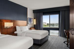 Queen Room with Two Queen Beds room in Courtyard by Marriott Evansville East