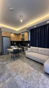 Silence Garden Suite GRP