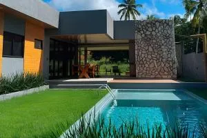 Casa em Milagres| 3 suítes, área gourmet, piscina - Urucu