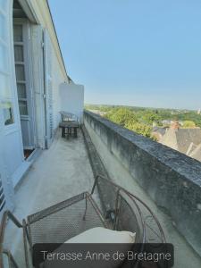 B&B / Chambres d'hotes LE PRESBYTERE DE LA CITE ROYALE DE LOCHES : photos des chambres