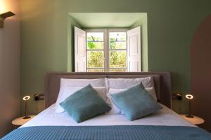 HERITAGE VILLA SPINDLER by DuHomes