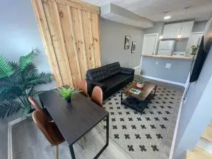 The Yale Townhouse 2 - 2BR - 格罗夫城