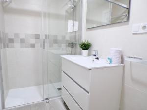 Ducado 13G Levante Beach, Pool & Parking