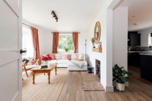 Idyllic 3 Bed Country Cottage