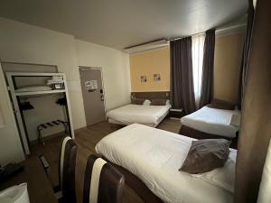 Hotels KYRIAD ORANGE Centre Ville - HOTEL & RESTAURANT & BAR - La Galerie d'Art des Princes - Provence Alpes Cote d'Azur - France - Proche A7-A9 - exit21- Chateauneuf-du-Pape Avignon Bollene Nimes - 24h-24h : photos des chambres