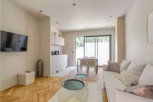 Bel appartement lumineux, deux pièces, Ecully - Екюллі