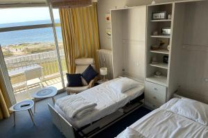 Appartements Studio vue mer 2eme etage thalasso 79 : photos des chambres