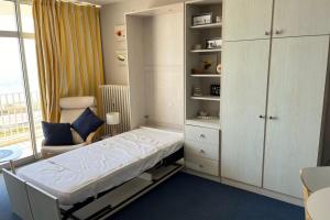 Appartements Studio vue mer 2eme etage thalasso 79 : photos des chambres