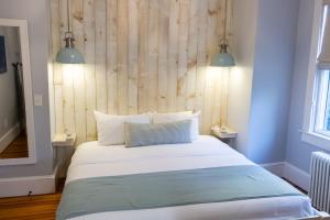 Room 3 room in Paws on Pelham