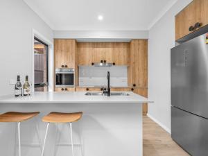 Brand new 3 bed townhouse walk to town