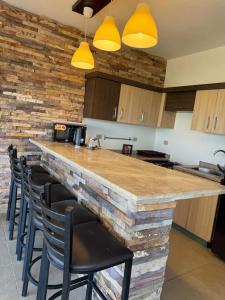Spacious 3BR Apt with Lakeview in Little Venice Resort