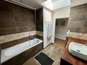 Villas La villa des Epicuriens - Ares - Bassin d-Arcachon : photos des chambres