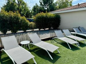 Villas La villa des Epicuriens - Ares - Bassin d-Arcachon : photos des chambres