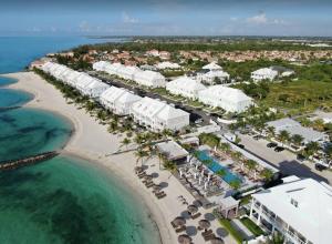 Luxury Townhouse in Palm Cay, Nassau Bahamas