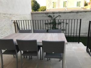 Maisons de vacances Latour des Sens : Maison 2 Chambres
