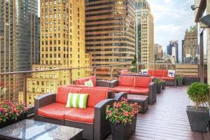 Beautiful Resort in Midtown 45 - Deluxe 1BD - Steinway