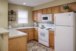 Beautiful Hotel in Villas at Fairfield 1BD at Lakeview Parkway