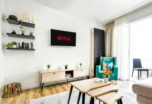 Prime Spot for 5 Full Kitchen Wi-Fi AC