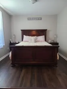 Staycation Serenity - روك هيل