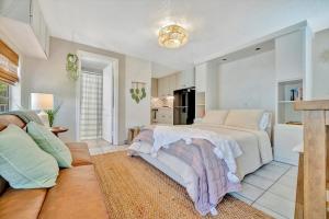 Corner Balcony Suite across from beach & htd pool