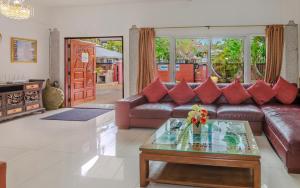 Villa Ratana near Walking Street and beaches