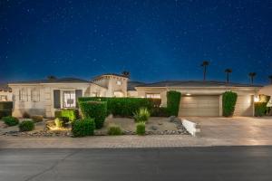 Wilder Out West: Luxury Pickleball, Mini Golf, & Game Room!! - 3hvězdičkové hotely ve městě Indio