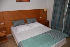 Bungalow de Luxe en Bord de Mer a Nabeul - 4-star hotels in Bin Rhilouf