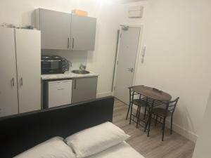 Cosy studio flat in Teddington