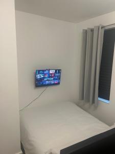 Cosy studio flat in Teddington