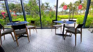 SUNNY SMES - Airport & Downtown