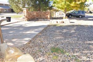 Tacit Shadow Resort Aviator Queen Suite, Gym, Coffee Bar, Hot-Tub, Free Laundry, Food Available