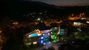 Labyrinth Hotel - 罗希姆诺