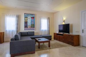 El Gouna abo tig marina 1 bedroom apartment and 1 bedroom at the Roof