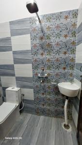 NARAYANI paying guest house