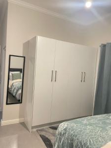 Sunningdale White House Accomodations