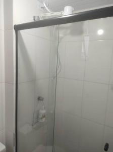 Ap Studio Amplo e Arejado, com Internet rápida, Fácil acesso ao centro e Porto de Paranaguá