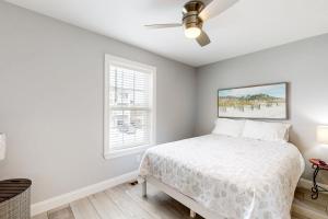 Keen-Wik on the Bay --- 38280 Bayberry Ln