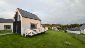 Domek nad jeziorem Raduńskim