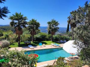 Villas Superbe villa Calista classee 5 Etoiles pour 10 personnes avec piscine vue mer, proche des plages et du Circuit du Castellet Paul Ricard : photos des chambres