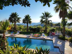 Villas Superbe villa Calista classee 5 Etoiles pour 10 personnes avec piscine vue mer, proche des plages et du Circuit du Castellet Paul Ricard : photos des chambres