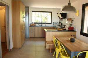 Villas Superbe villa Calista classee 5 Etoiles pour 10 personnes avec piscine vue mer, proche des plages et du Circuit du Castellet Paul Ricard : photos des chambres