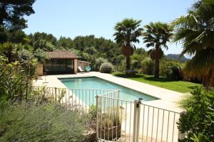 Villas Superbe villa Calista classee 5 Etoiles pour 10 personnes avec piscine vue mer, proche des plages et du Circuit du Castellet Paul Ricard : photos des chambres