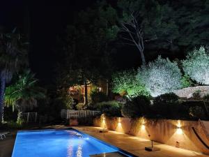 Villas Superbe villa Calista classee 5 Etoiles pour 10 personnes avec piscine vue mer, proche des plages et du Circuit du Castellet Paul Ricard : photos des chambres