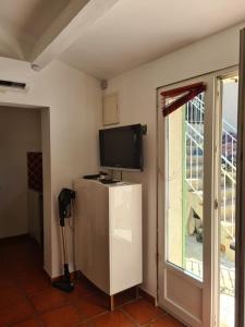 Appartements STUDIO INDEPENDANT AUBAGNE proche AIX CASSIS LA CIOTAT MARSEILLE : photos des chambres