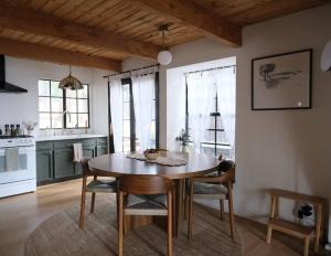 Rous Cabin Getaway Hot Tub