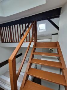 3 cosy bedrooms shared house with 4 beds near Paris