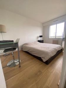 Paris grand et belle appartement banlieue