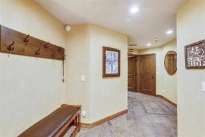 Village At Breckenridge - 2 Bedroom Ski Inski Out Condo