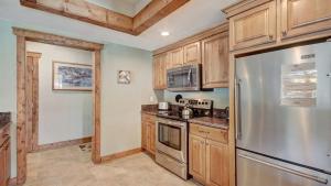 3 Bedroom Ski In-Ski Out Condo At The Village At Breckenridge